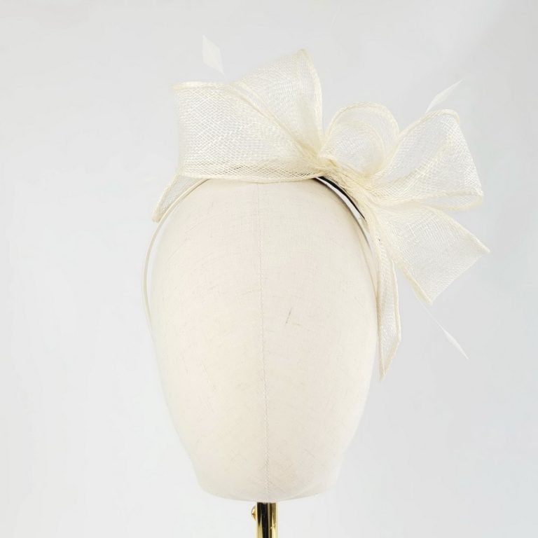 Colors Accessories Mini Loop Feather Clip Fascinator Ivory main image 0