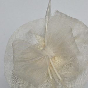 Ivory Sinamay Saucer Fascinator with Arrow Feathers and Crinoline - detail 3