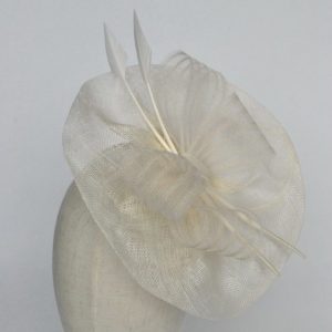 Ivory Sinamay Saucer Fascinator with Arrow Feathers and Crinoline - detail