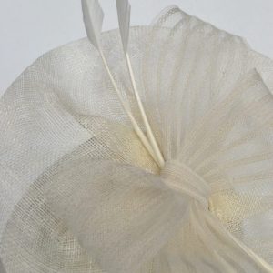 Ivory Sinamay Saucer Fascinator with Arrow Feathers and Crinoline - detail 4