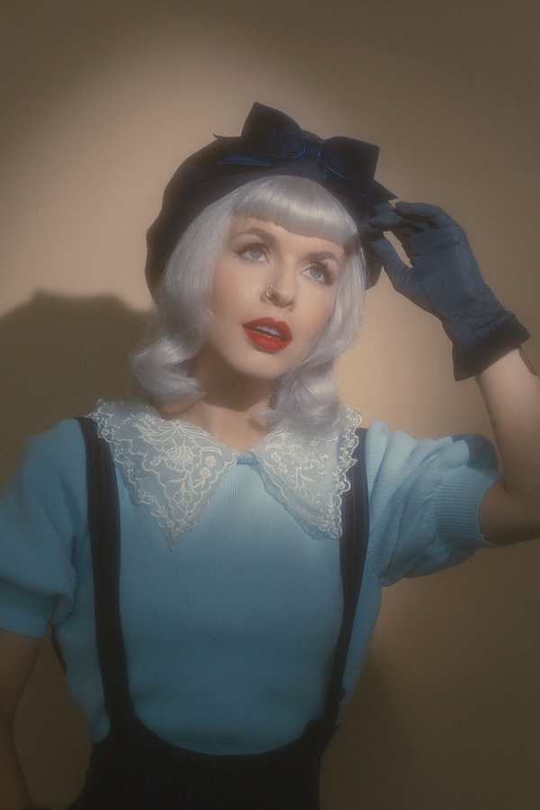 Autumn Beret Photo Shoot - Navy Blue Hat