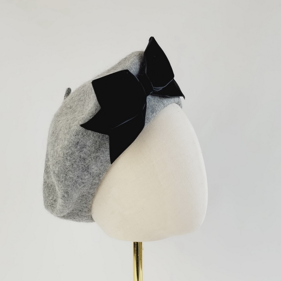 Grey extra thick wool beret hat with bow